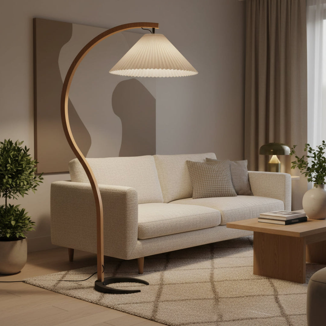 Curved Wooden Floor Lamp – Modern Scandinavian Style