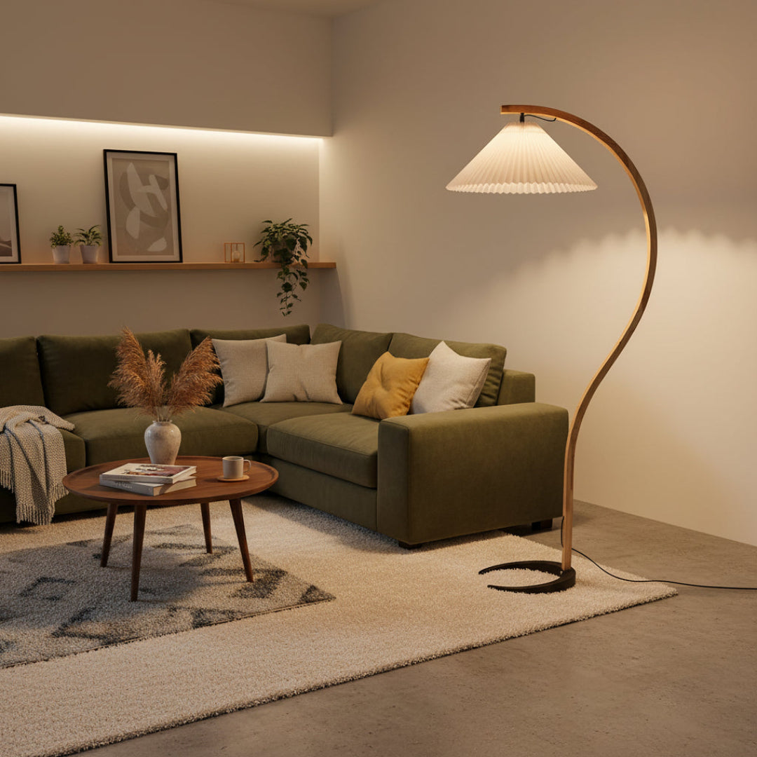 Curved Wooden Floor Lamp – Modern Scandinavian Style
