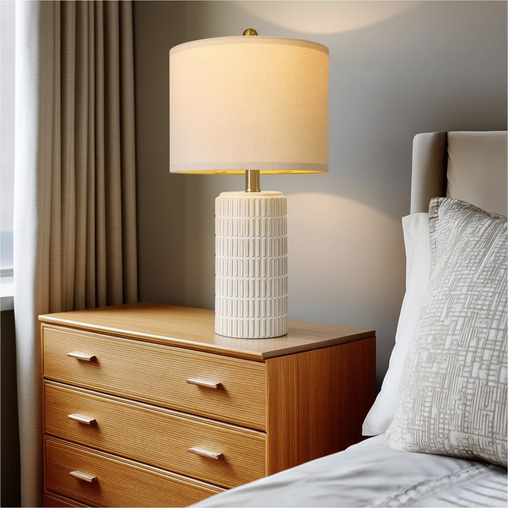 Japandi Ceramic Table Lamp – Minimalist Bedside Lamp White/Beige